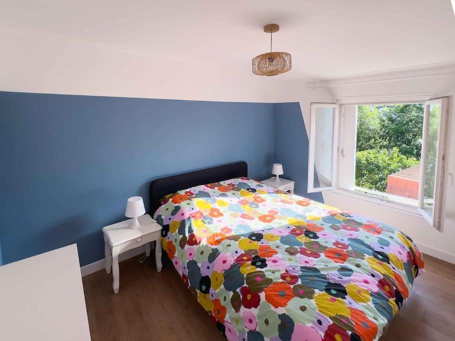 Maison Semi-Troglodyte Avec 4 Velos Rochecorbon Esterno foto