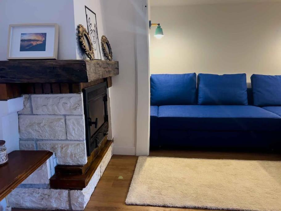Maison Semi-Troglodyte Avec 4 Velos Rochecorbon Esterno foto