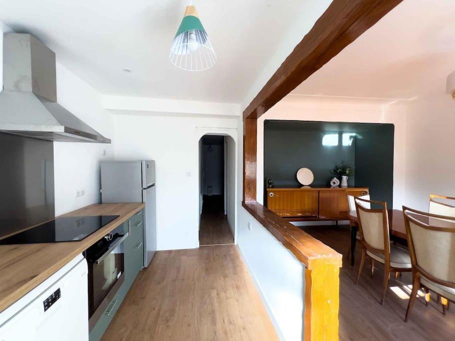 Maison Semi-Troglodyte Avec 4 Velos Rochecorbon Esterno foto
