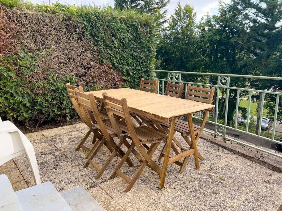 Maison Semi-Troglodyte Avec 4 Velos Rochecorbon Esterno foto